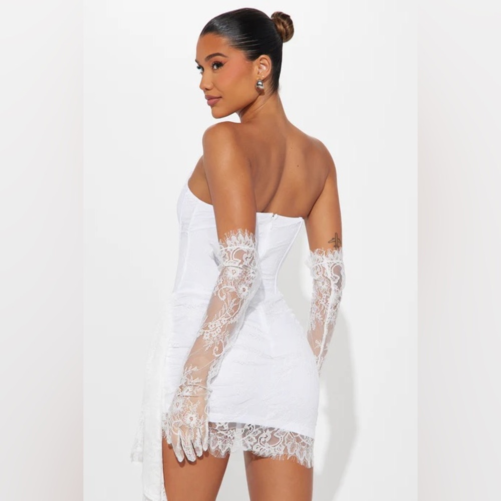 ✨ Fashion Nova “Always Sweet” Corset Mini Dress – White | Size Small ✨ - Picture 4 of 4